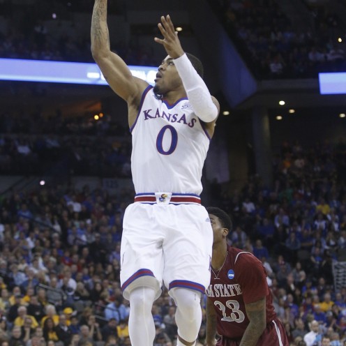 Frank Mason puts up a floater in Kansas' 75-56 win over New Mexico State